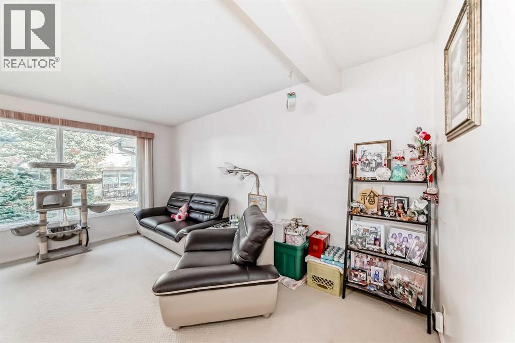 49, 380 Bermuda Drive Nw, Calgary, Alberta T3K 2B2 - Photo 4 - A2265615