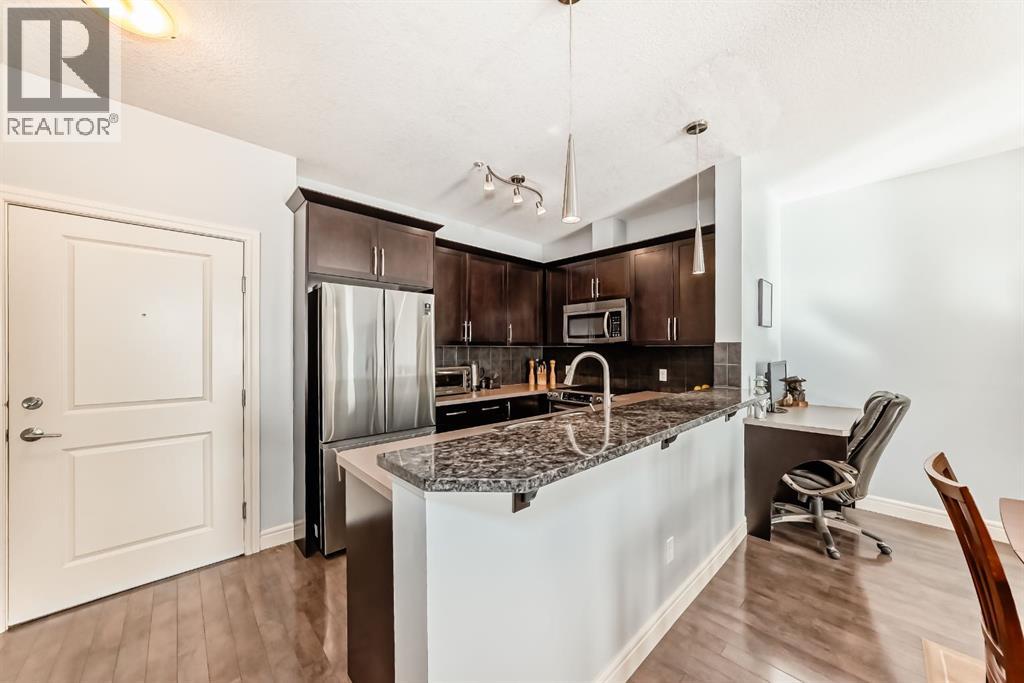 3104, 15 Sunset Square, Cochrane, Alberta T4C 0E7 - Photo 5 - A2266748