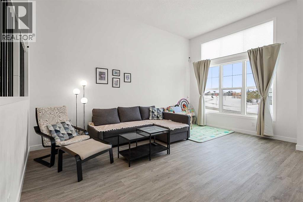 317 Masters Road Se, Calgary, Alberta  T3M 2X3 - Photo 6 - A2275351