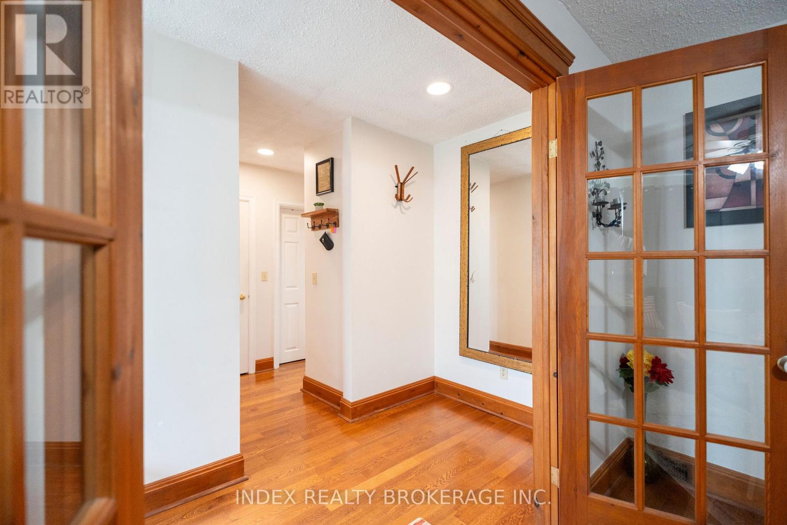 1073 Kent Avenue E, Oakville (Cp College Park), Ontario  L6H 1Z7 - Photo 10 - W12637506