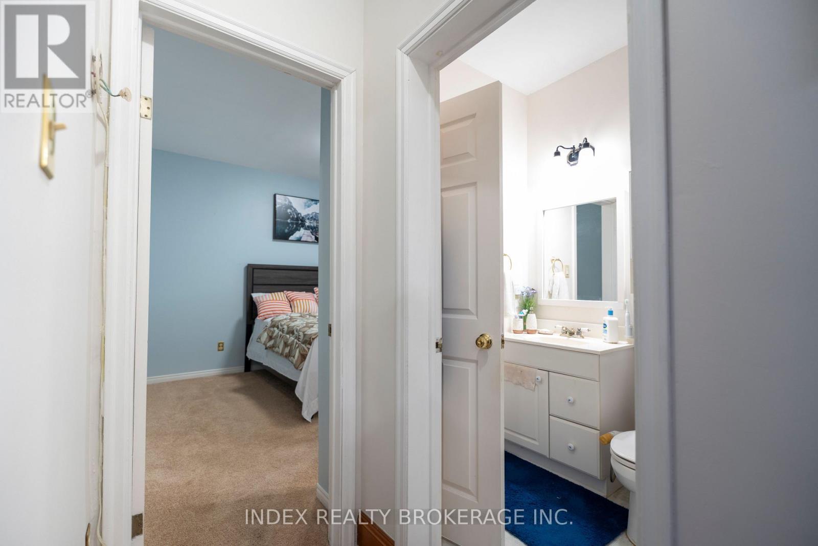 1073 Kent Avenue E, Oakville (Cp College Park), Ontario  L6H 1Z7 - Photo 29 - W12637506