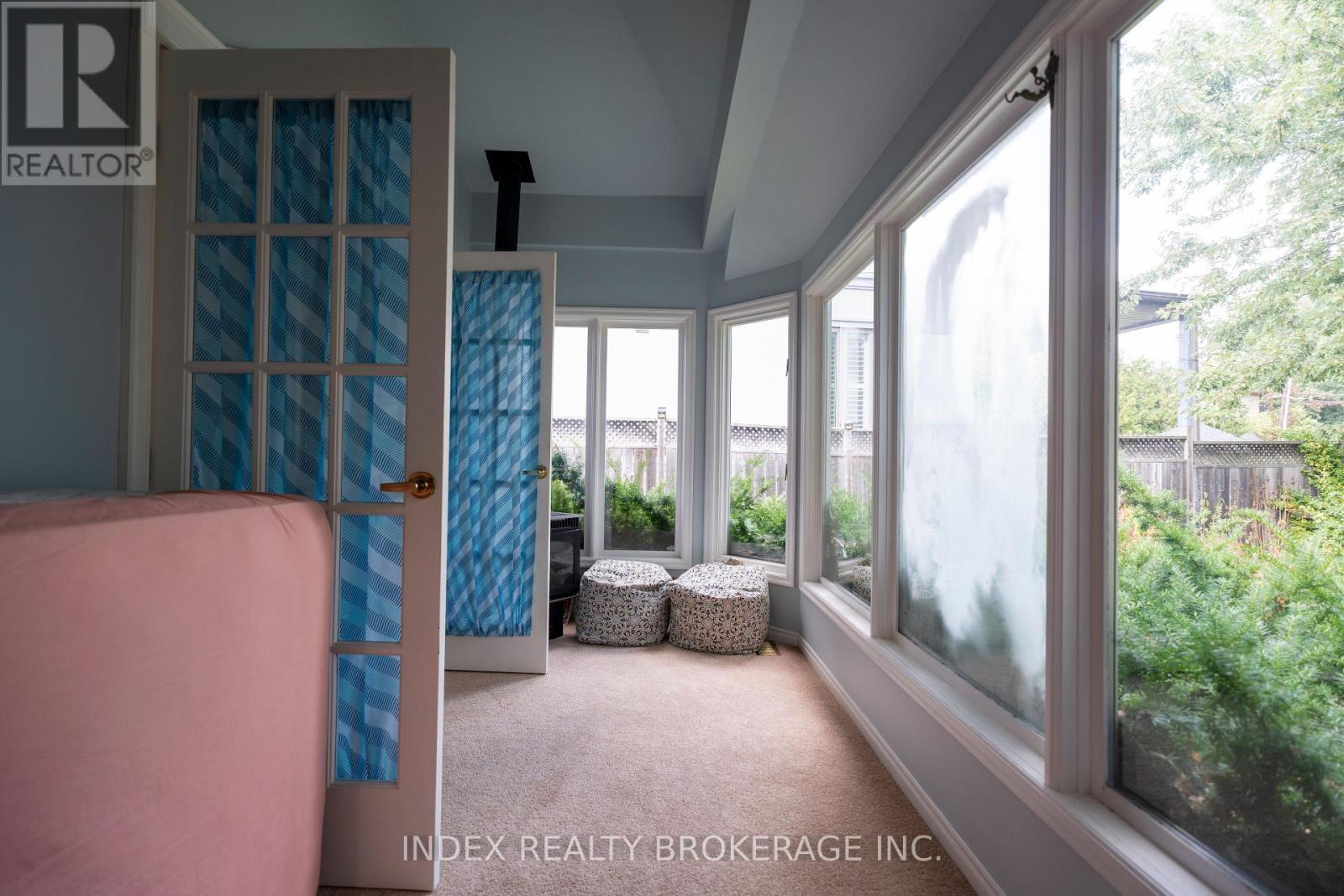 1073 Kent Avenue E, Oakville (Cp College Park), Ontario  L6H 1Z7 - Photo 36 - W12637506