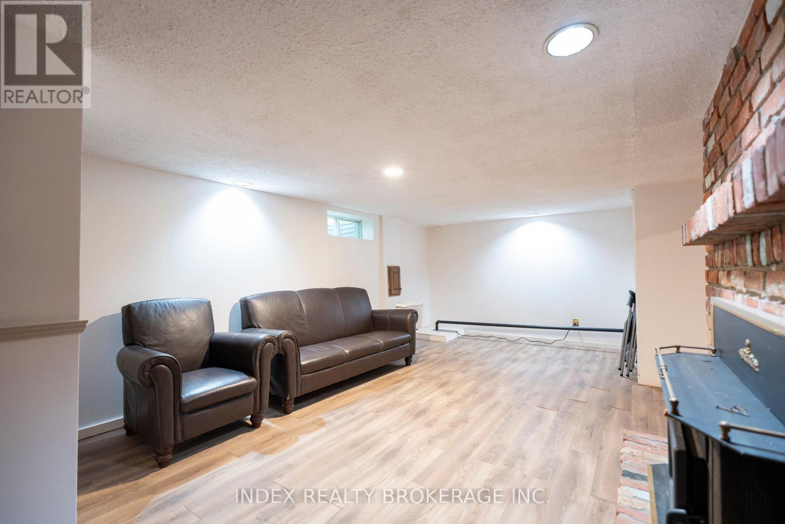 1073 Kent Avenue E, Oakville (Cp College Park), Ontario  L6H 1Z7 - Photo 43 - W12637506