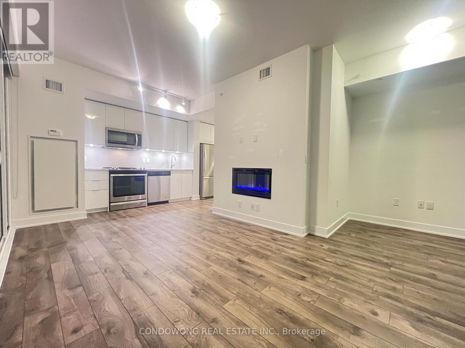 4020 - 30 Shore Breeze Drive, Toronto, Ontario  M8V 0J1 - Photo 5 - W12637522