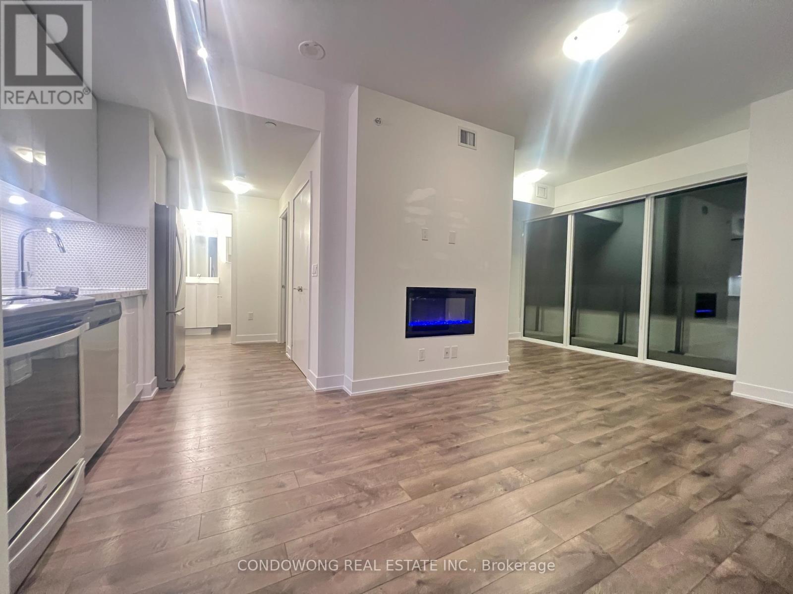 4020 - 30 Shore Breeze Drive, Toronto, Ontario  M8V 0J1 - Photo 6 - W12637522