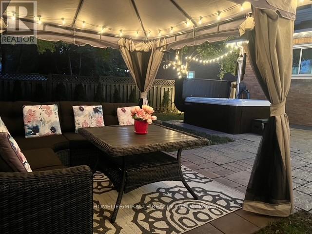 82 Ready Court, Brampton, Ontario  L6Y 4T4 - Photo 14 - W12637534