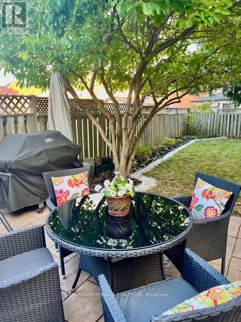 82 Ready Court, Brampton, Ontario  L6Y 4T4 - Photo 3 - W12637534