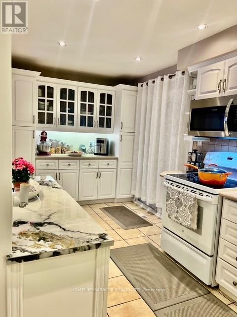 82 Ready Court, Brampton, Ontario  L6Y 4T4 - Photo 43 - W12637534