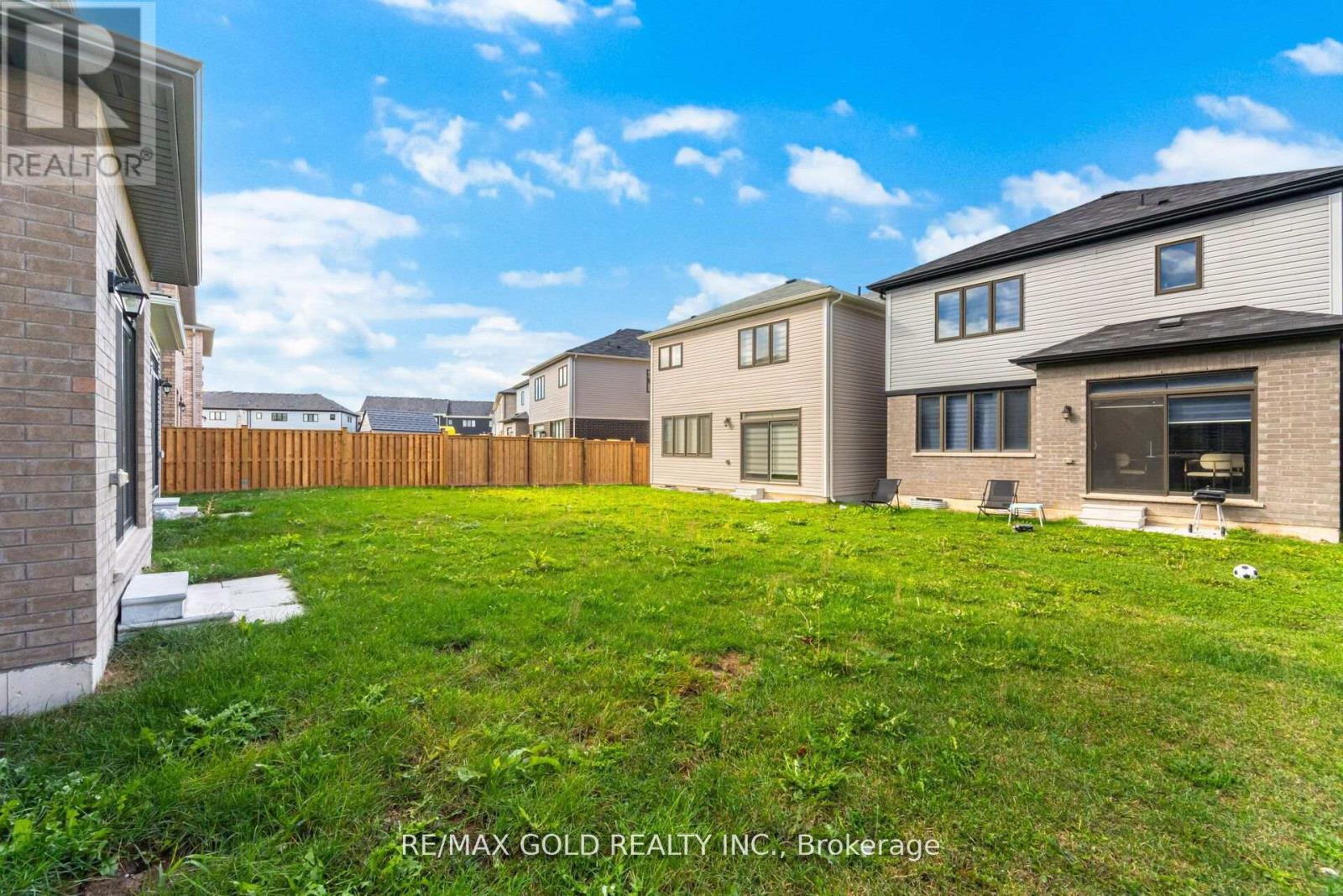 128 Whithorn Crescent, Haldimand, Ontario  N3W 0G4 - Photo 32 - X12637520