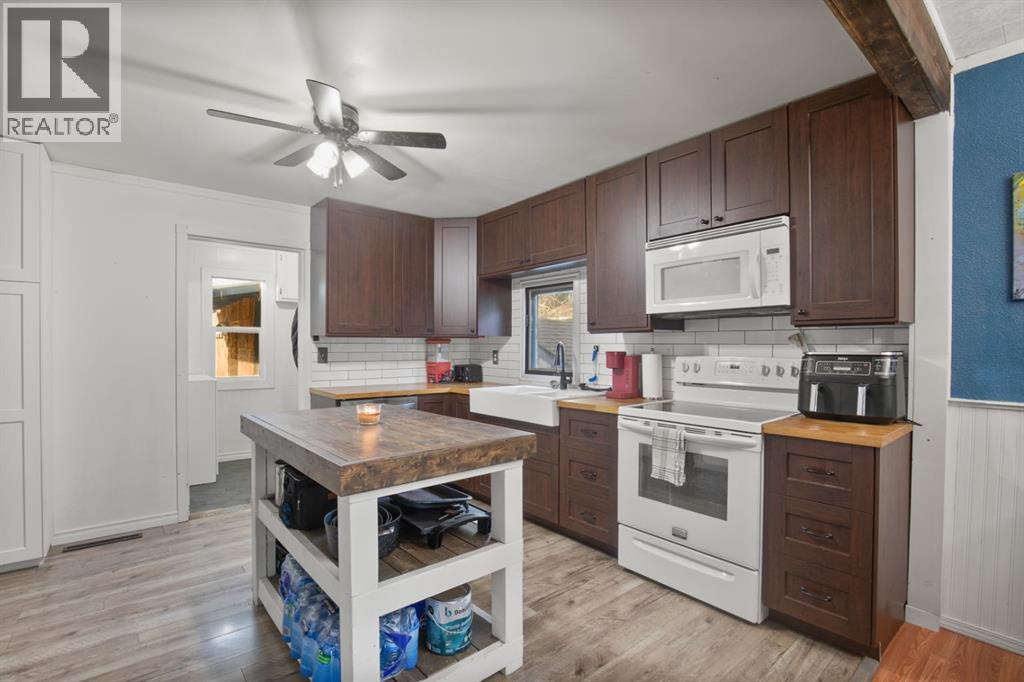 2027 19 Avenue, Bowden, Alberta T0M 0K0 - Photo 12 - A2268315