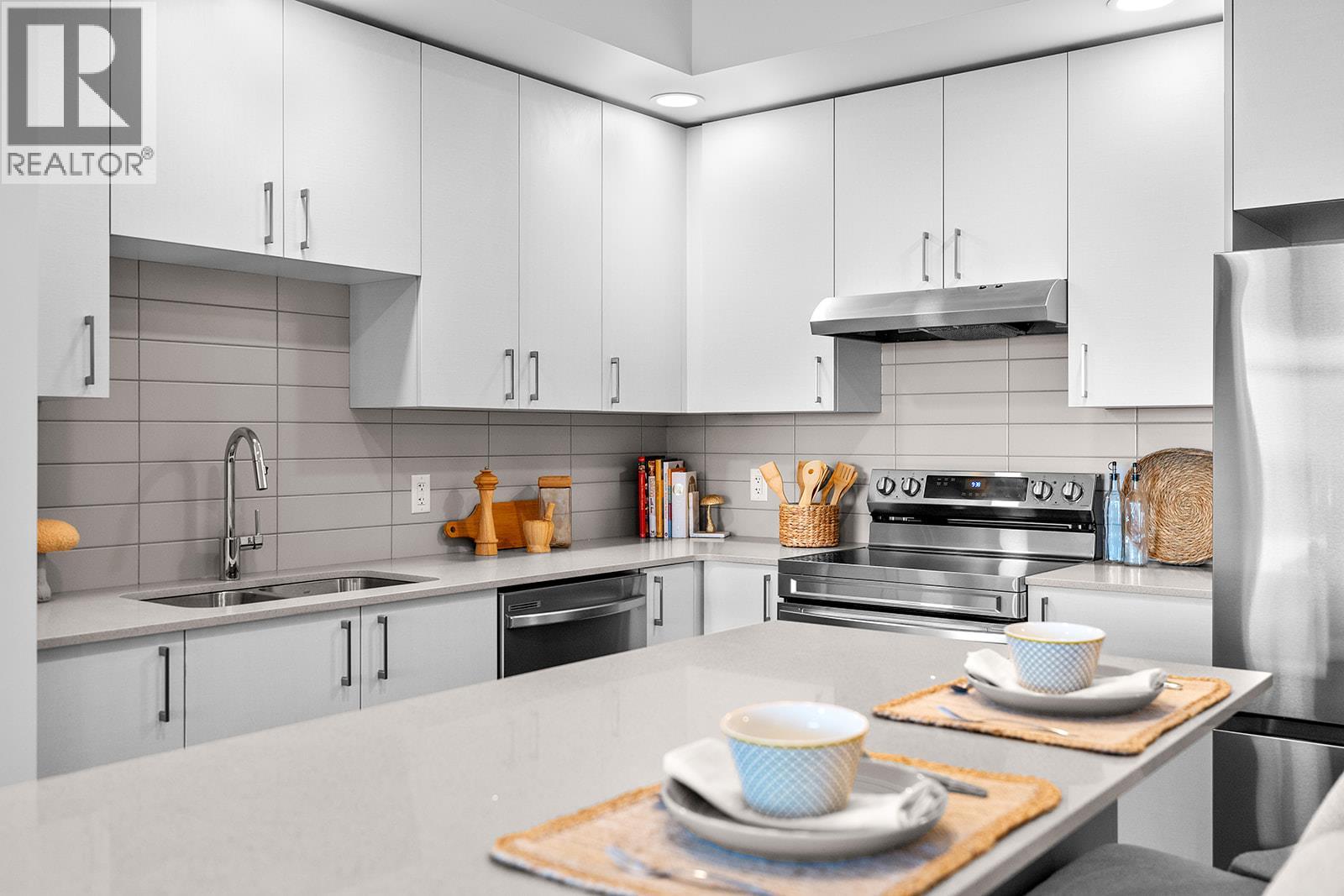 1111 Frost Road Unit# 313 Kelowna Photo 7 1111 Frost Road Unit# 313 Kelowna Photo 7