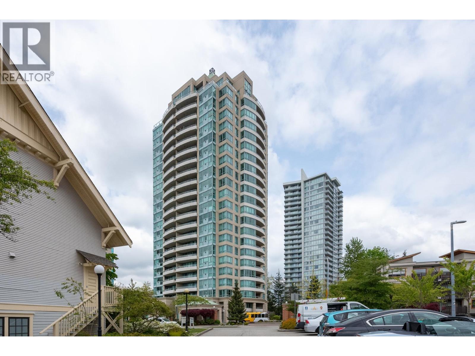 905 6659 SOUTHOAKS CRESCENT, Burnaby, British Columbia