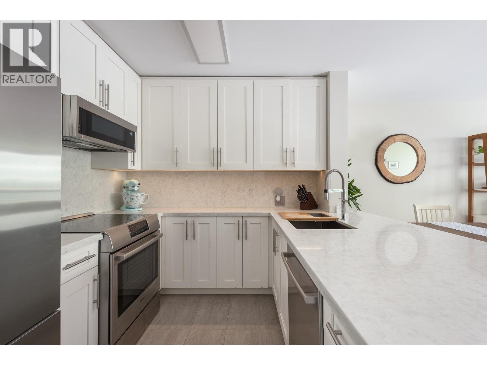 905 6659 Southoaks Crescent, Burnaby, British Columbia  V5E 4M9 - Photo 7 - R3074176