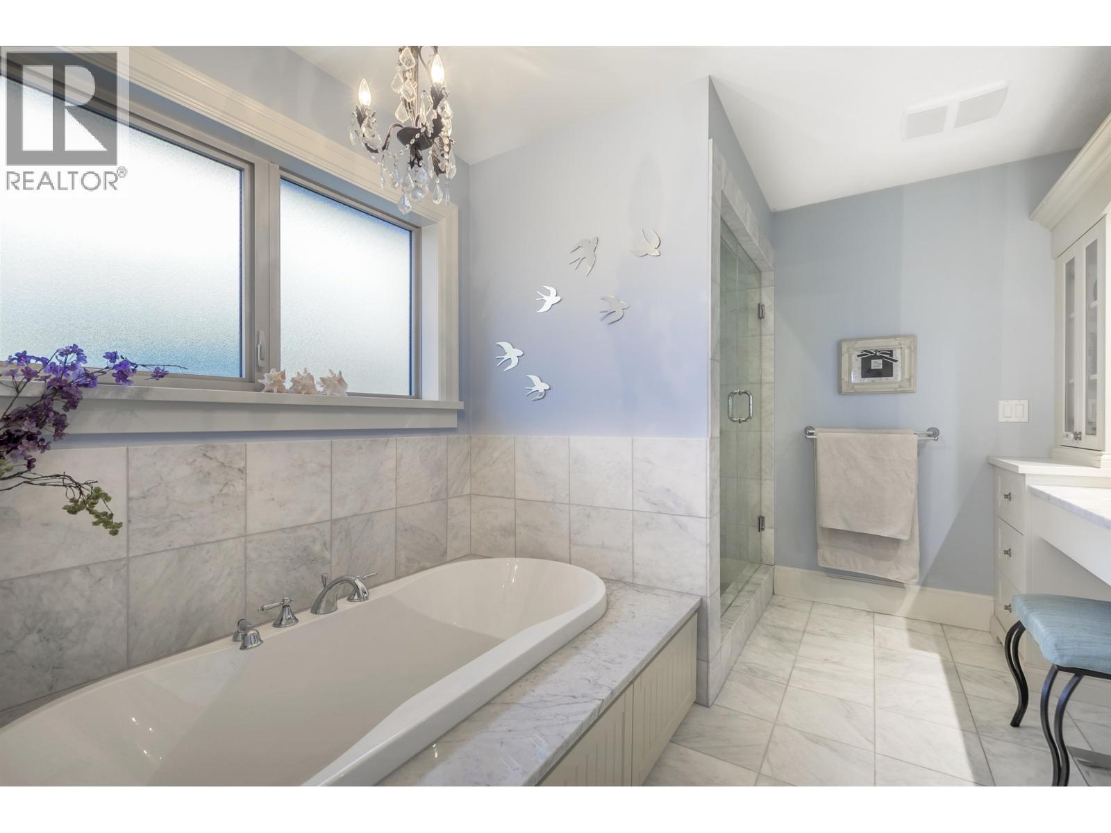 518 E 16th Street, North Vancouver, British Columbia  V7L 2T6 - Photo 19 - R3074190