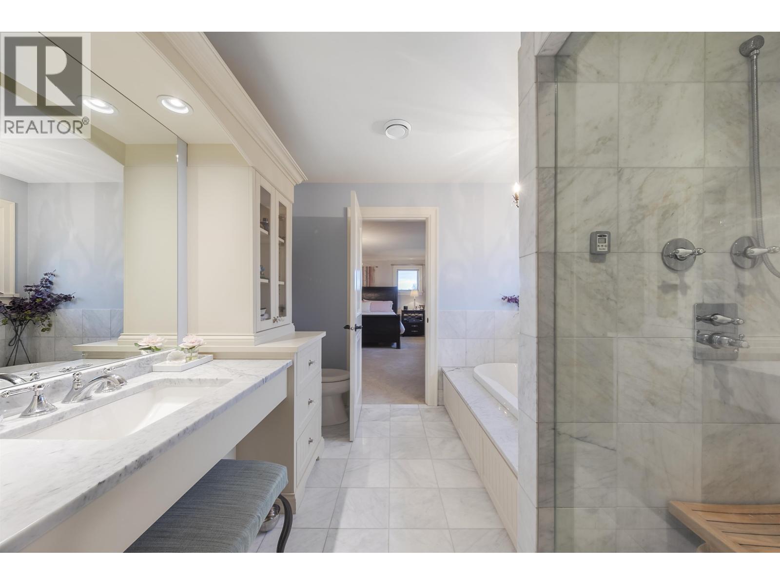 518 E 16th Street, North Vancouver, British Columbia  V7L 2T6 - Photo 20 - R3074190