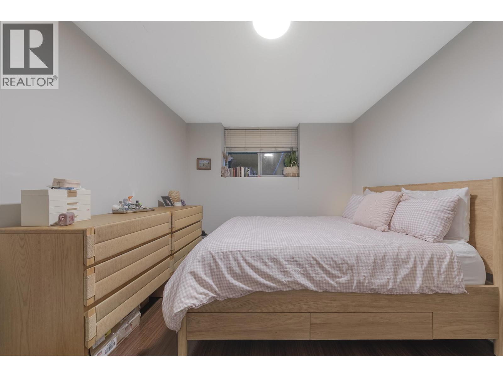 518 E 16th Street, North Vancouver, British Columbia  V7L 2T6 - Photo 33 - R3074190