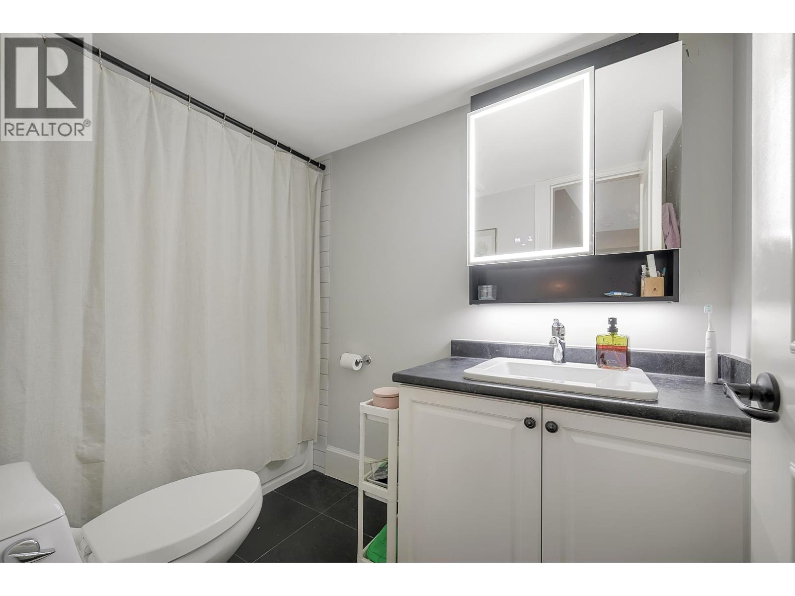 518 E 16th Street, North Vancouver, British Columbia  V7L 2T6 - Photo 34 - R3074190