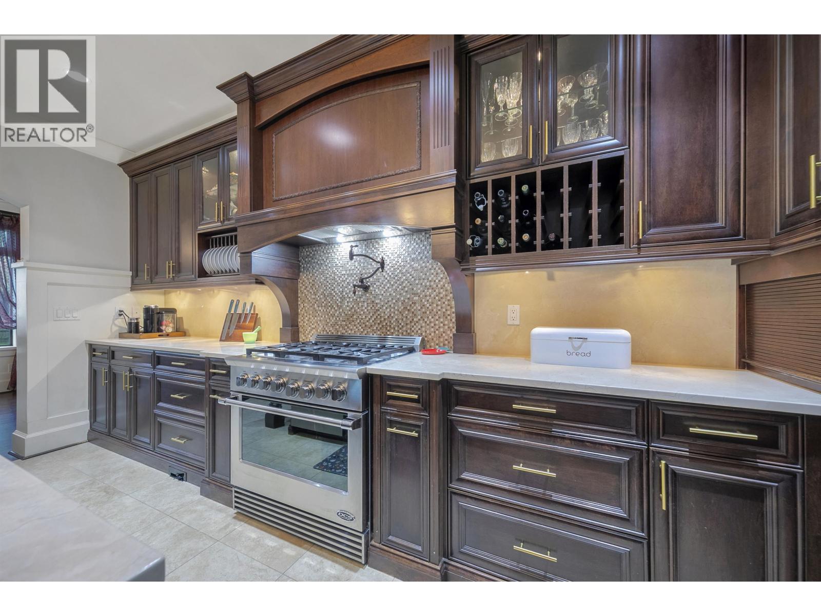 518 E 16th Street, North Vancouver, British Columbia  V7L 2T6 - Photo 7 - R3074190