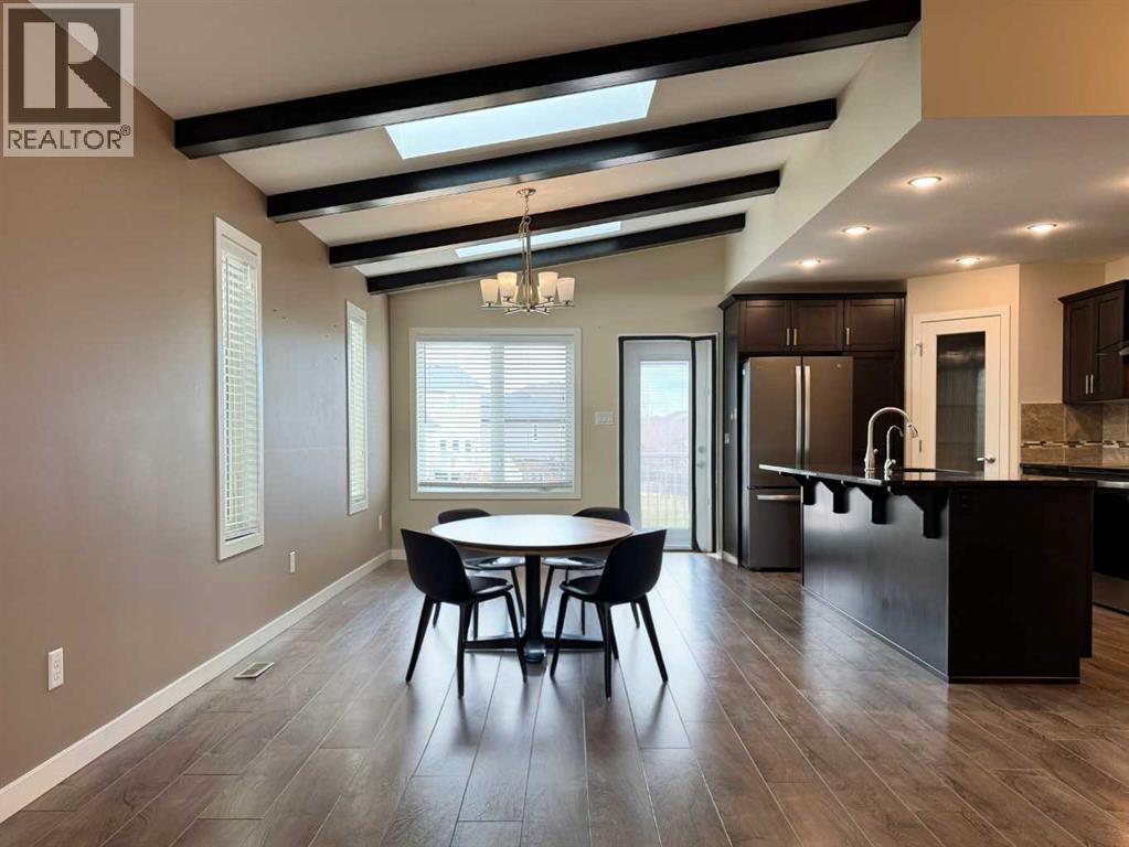 317 Moonlight Way W, Lethbridge, Alberta T1J 5J8 - Photo 8 - A2270942