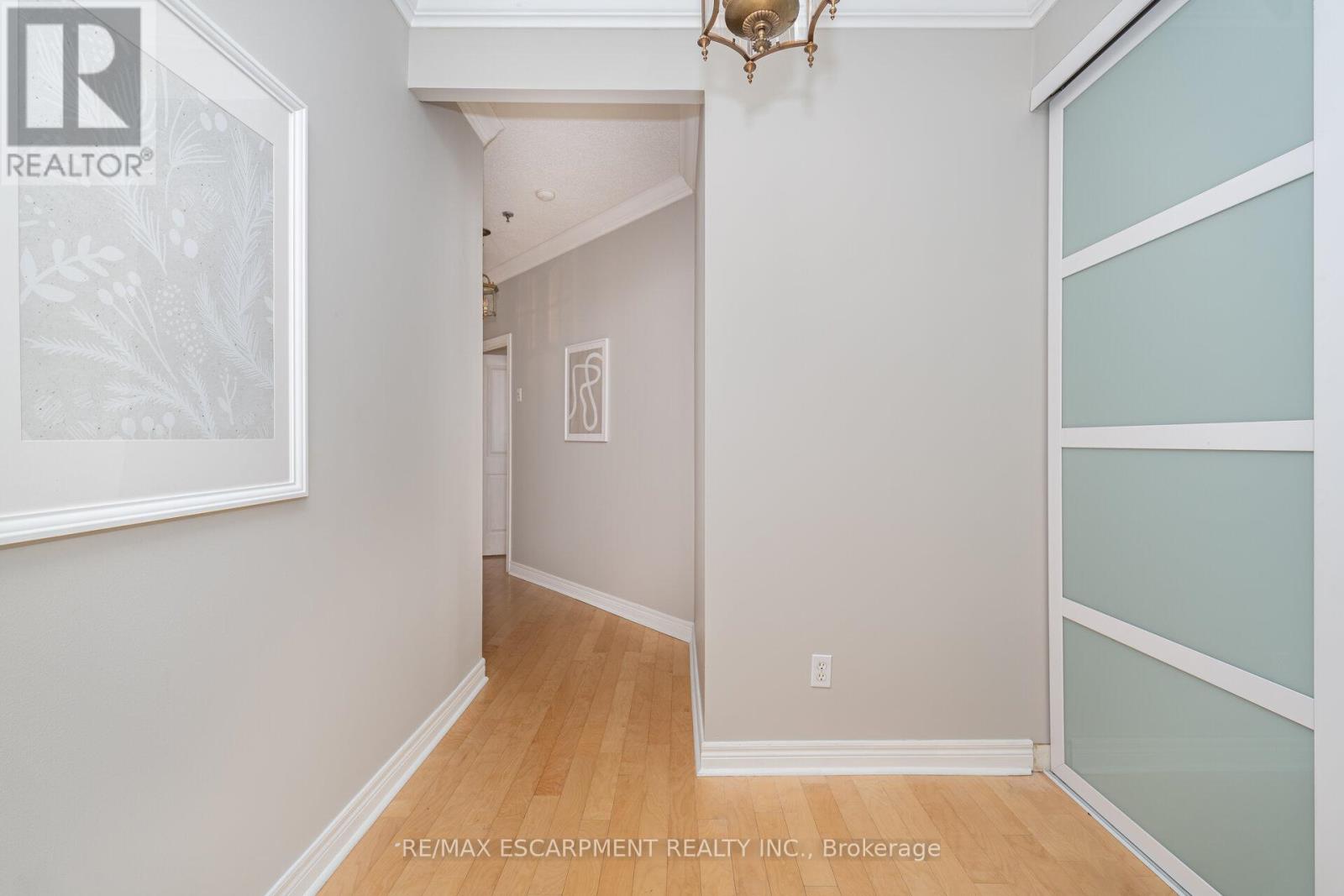 Gla1 - 60 Old Mill Road, Oakville, Ontario  L6J 7V9 - Photo 7 - W12637570