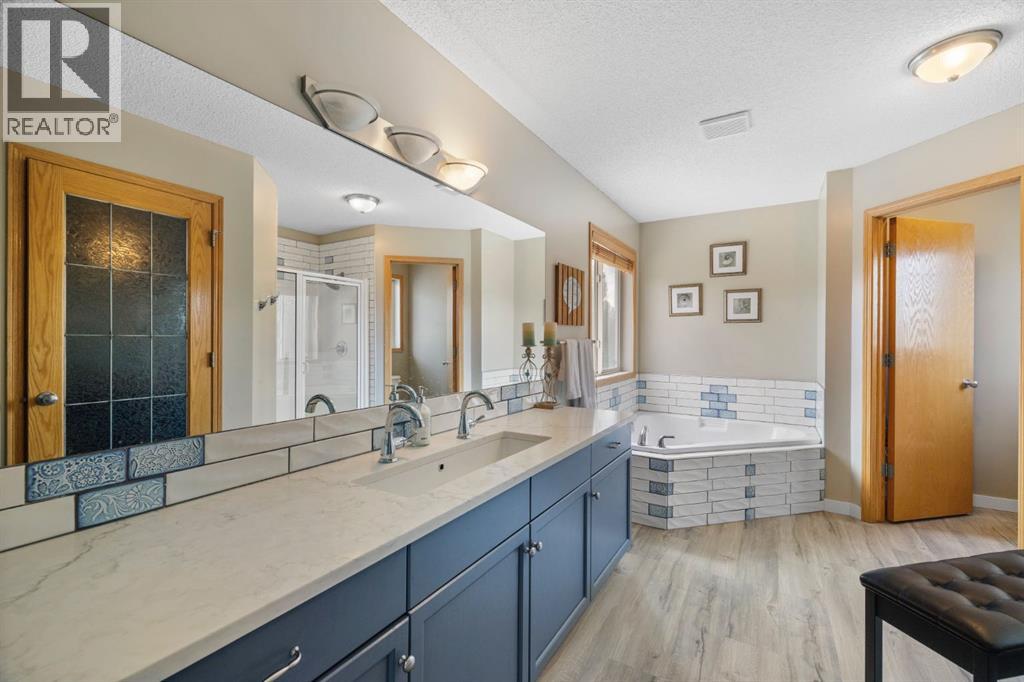 168 Fairways Drive Nw, Airdrie, Alberta  T4B 2R8 - Photo 27 - A2268174