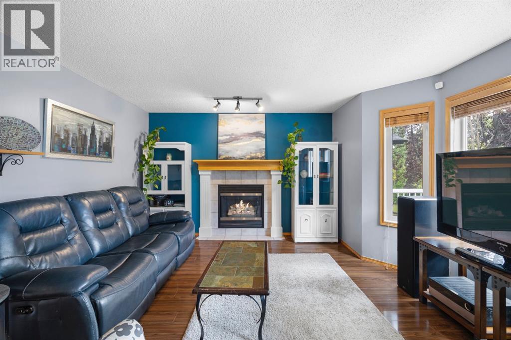 168 Fairways Drive Nw, Airdrie, Alberta  T4B 2R8 - Photo 9 - A2268174