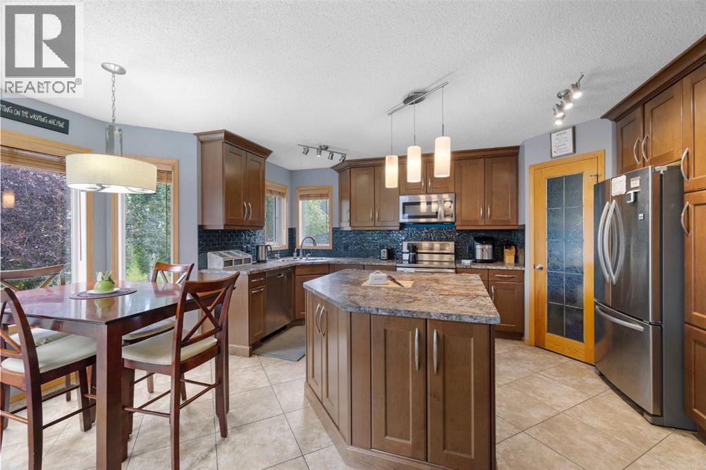 168 Fairways Drive Nw, Airdrie, Alberta  T4B 2R8 - Photo 12 - A2268174