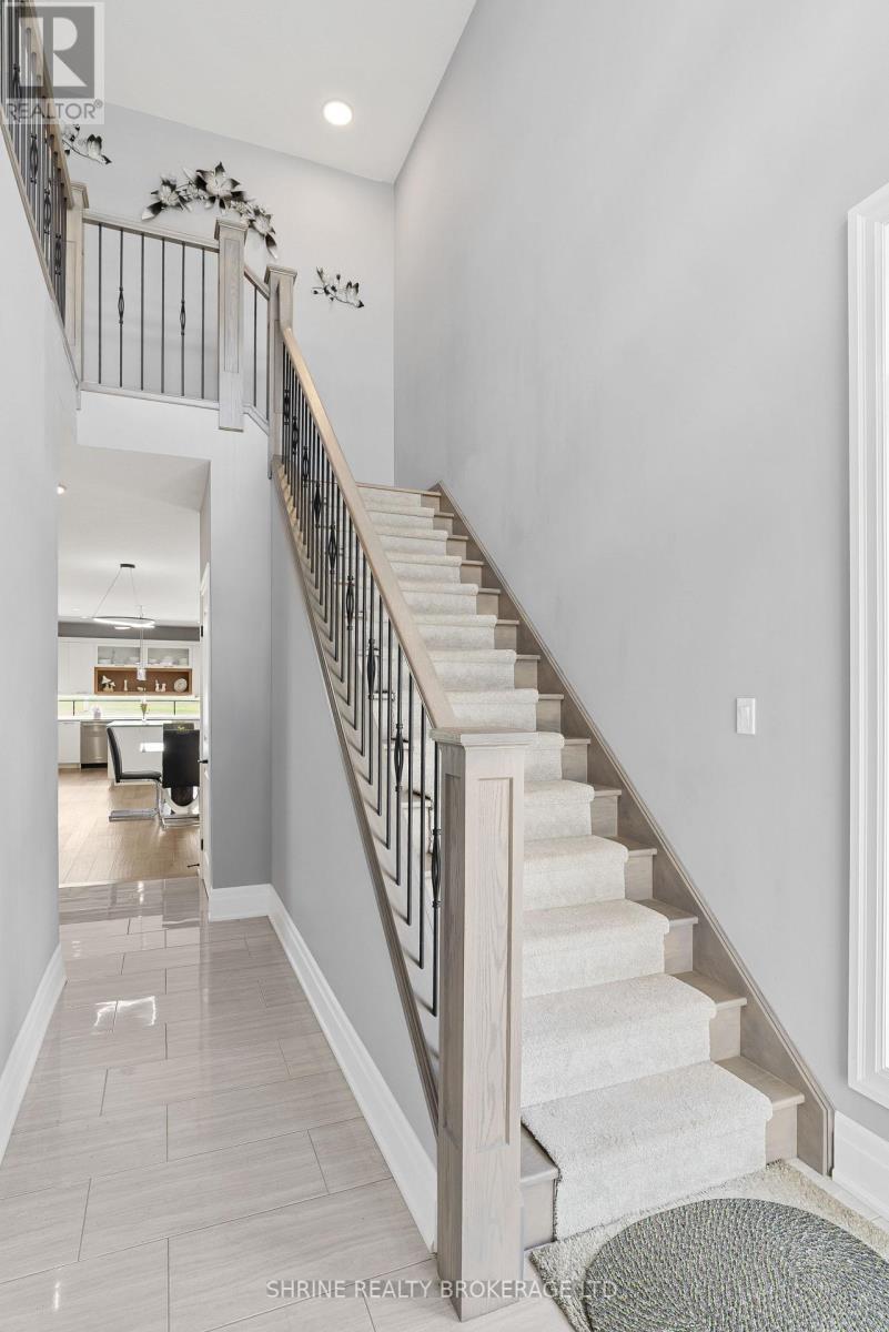 957 Holtby Court, London North, Ontario  N6G 0W9 - Photo 2 - X12637604