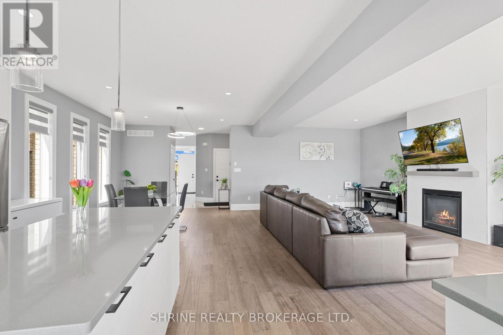 957 Holtby Court, London North, Ontario  N6G 0W9 - Photo 5 - X12637604