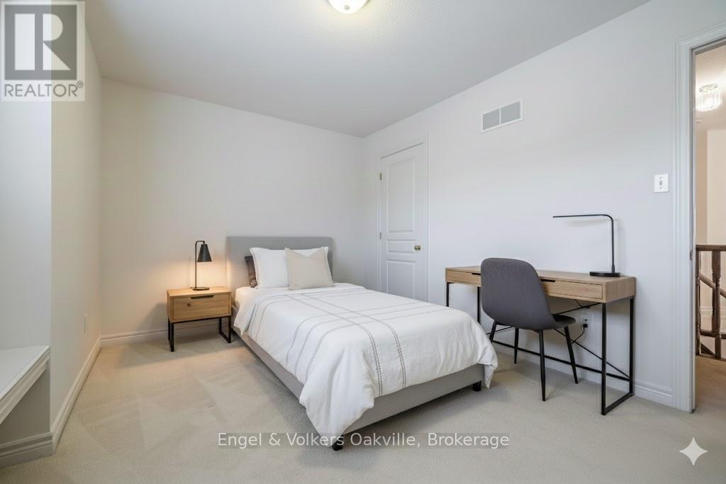 17 - 2169 Orchard Road S, Burlington, Ontario  L7L 7H9 - Photo 33 - W12509046