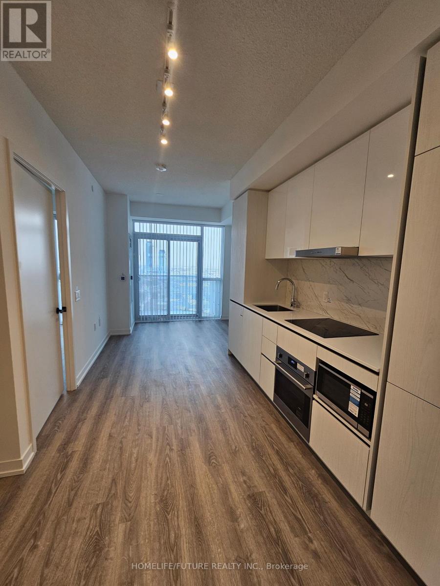 1808 - 8 Interchange Way, Vaughan, Ontario  L4K 0R2 - Photo 7 - N12555114