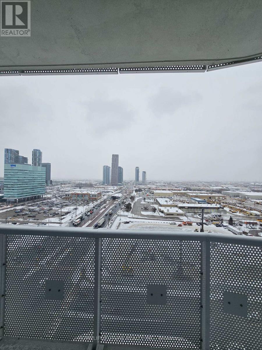 1808 - 8 Interchange Way, Vaughan, Ontario  L4K 0R2 - Photo 6 - N12555114