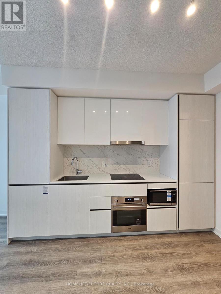 1808 - 8 Interchange Way, Vaughan, Ontario  L4K 0R2 - Photo 3 - N12555114