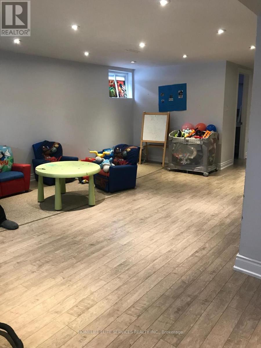 66 Elinor Avenue, Toronto, Ontario  M1R 3H4 - Photo 11 - E12637620