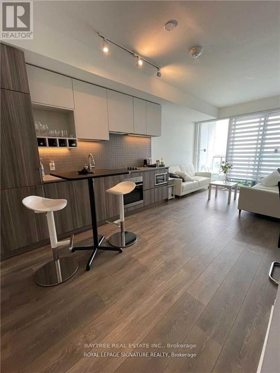 1607 - 898 Portage Parkway, Vaughan, Ontario  L4K 0J6 - Photo 3 - N12637586