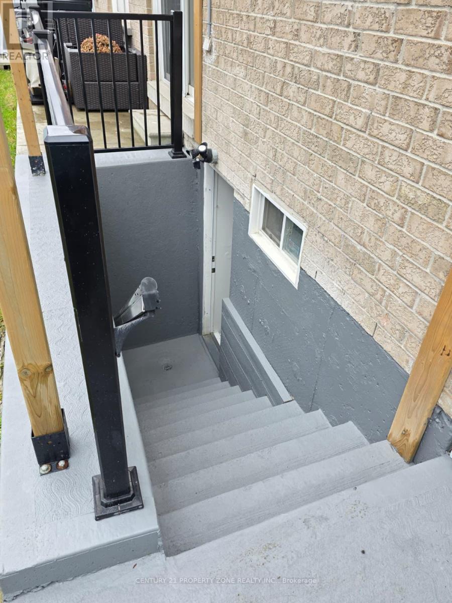 47 Niceview Drive, Brampton, Ontario  L6R 0M9 - Photo 10 - W12637616