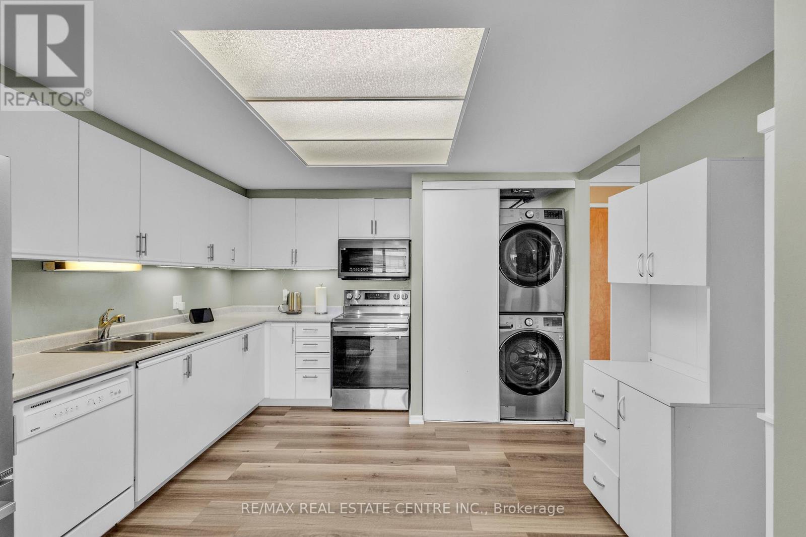 202 - 105 Bagot Street, Guelph, Ontario  N1H 8H4 - Photo 13 - X12637608