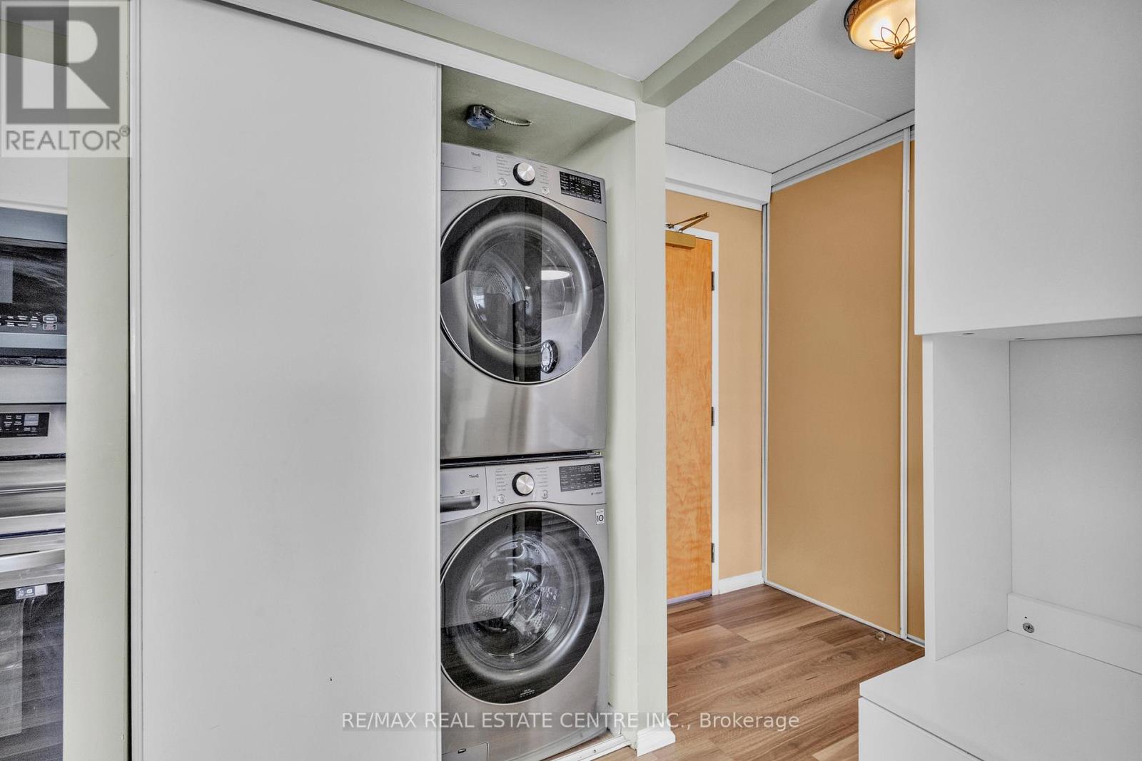 202 - 105 Bagot Street, Guelph, Ontario  N1H 8H4 - Photo 14 - X12637608