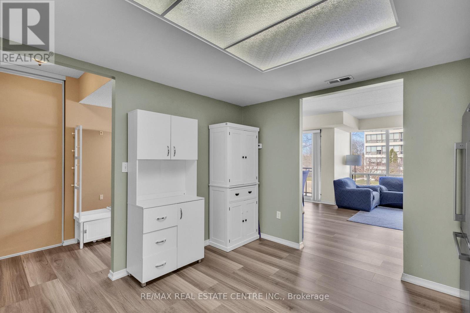 202 - 105 Bagot Street, Guelph, Ontario  N1H 8H4 - Photo 15 - X12637608