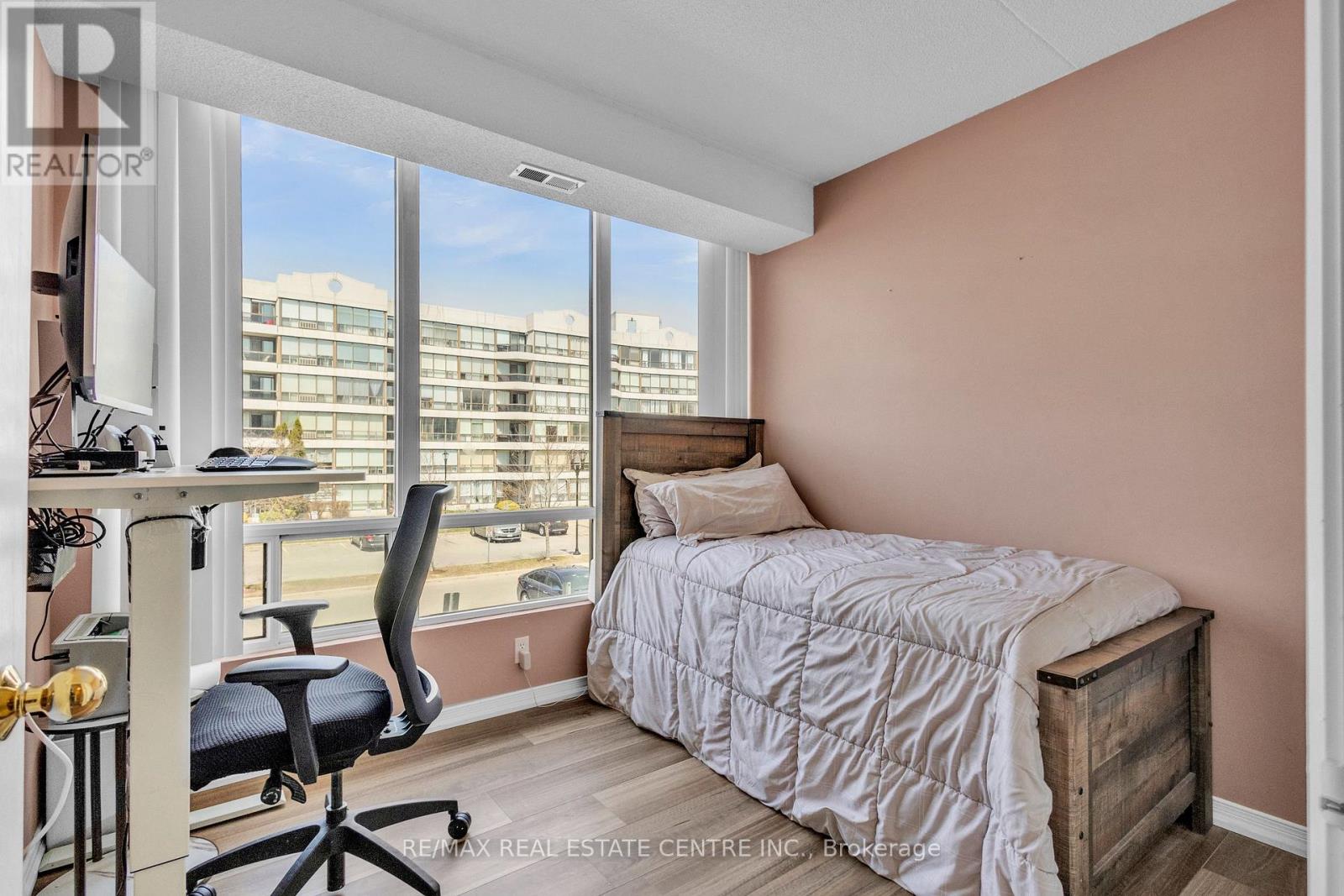 202 - 105 Bagot Street, Guelph, Ontario  N1H 8H4 - Photo 29 - X12637608