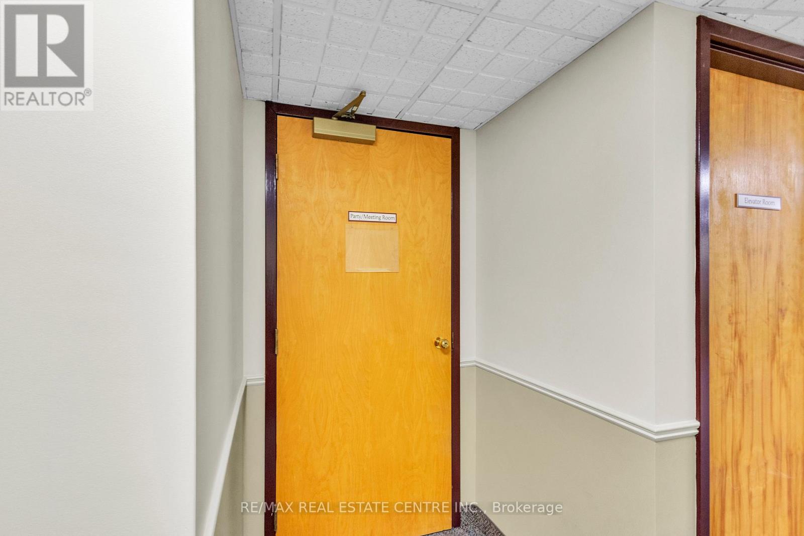 202 - 105 Bagot Street, Guelph, Ontario  N1H 8H4 - Photo 31 - X12637608