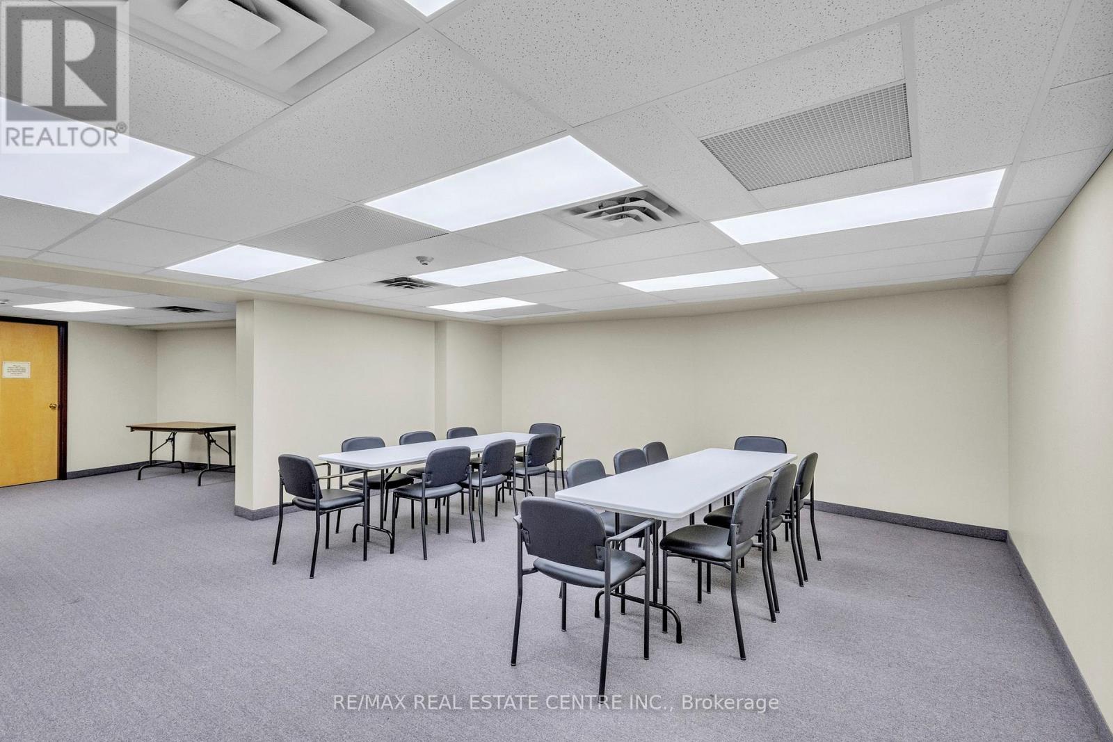 202 - 105 Bagot Street, Guelph, Ontario  N1H 8H4 - Photo 33 - X12637608