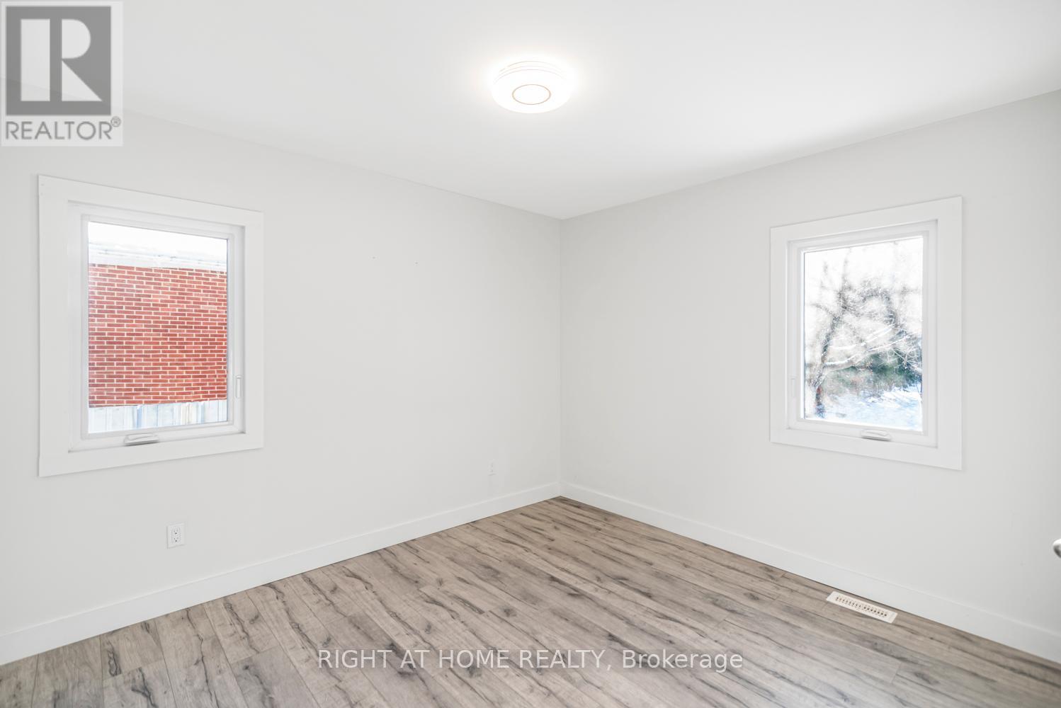 100 Green Mountain Road E, Hamilton, Ontario  L8J 2W4 - Photo 11 - X12637610