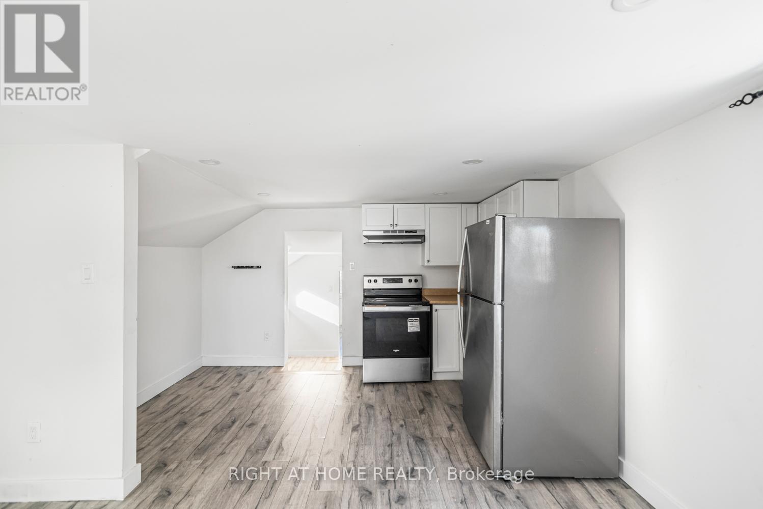 100 Green Mountain Road E, Hamilton, Ontario  L8J 2W4 - Photo 19 - X12637610