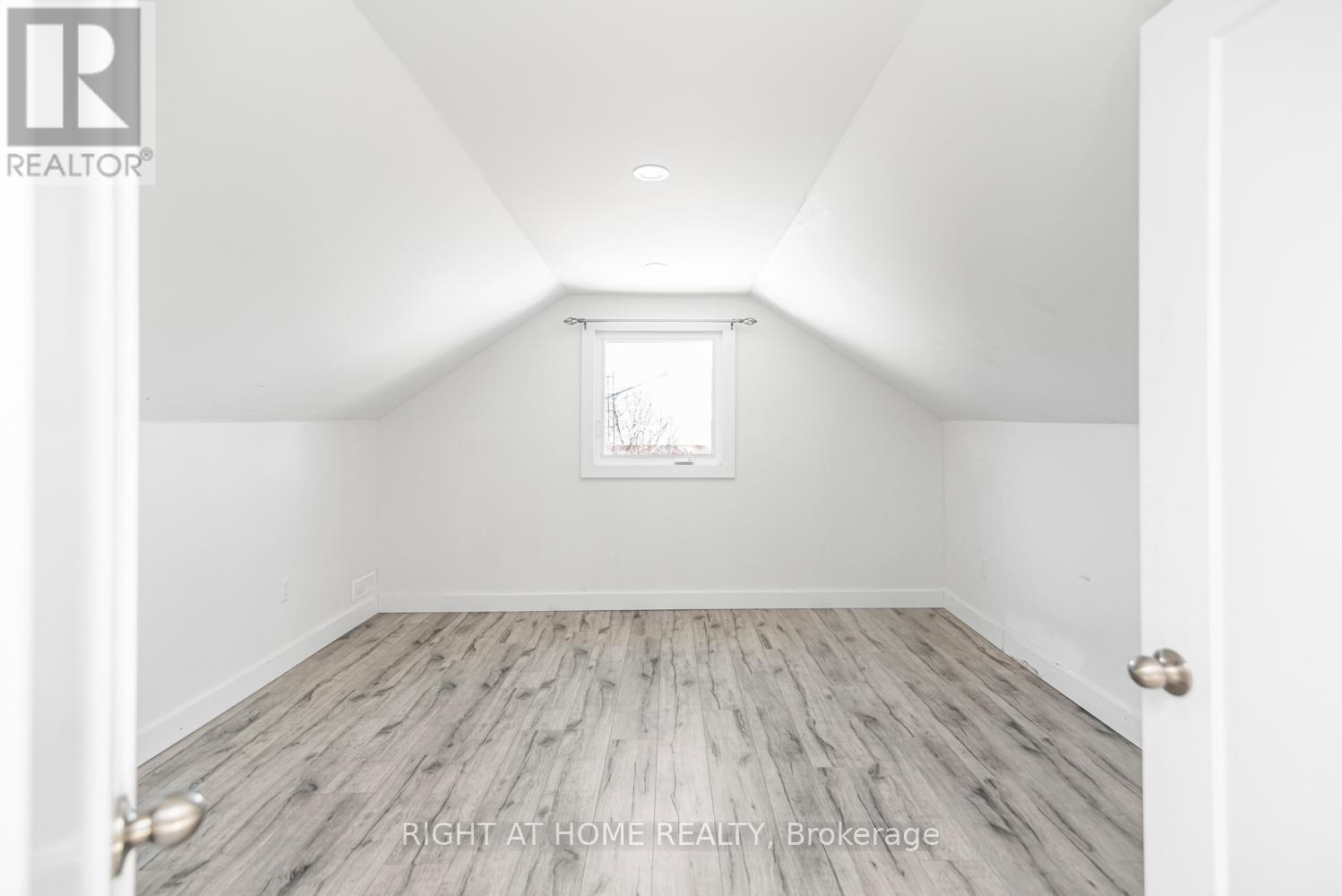 100 Green Mountain Road E, Hamilton, Ontario  L8J 2W4 - Photo 22 - X12637610