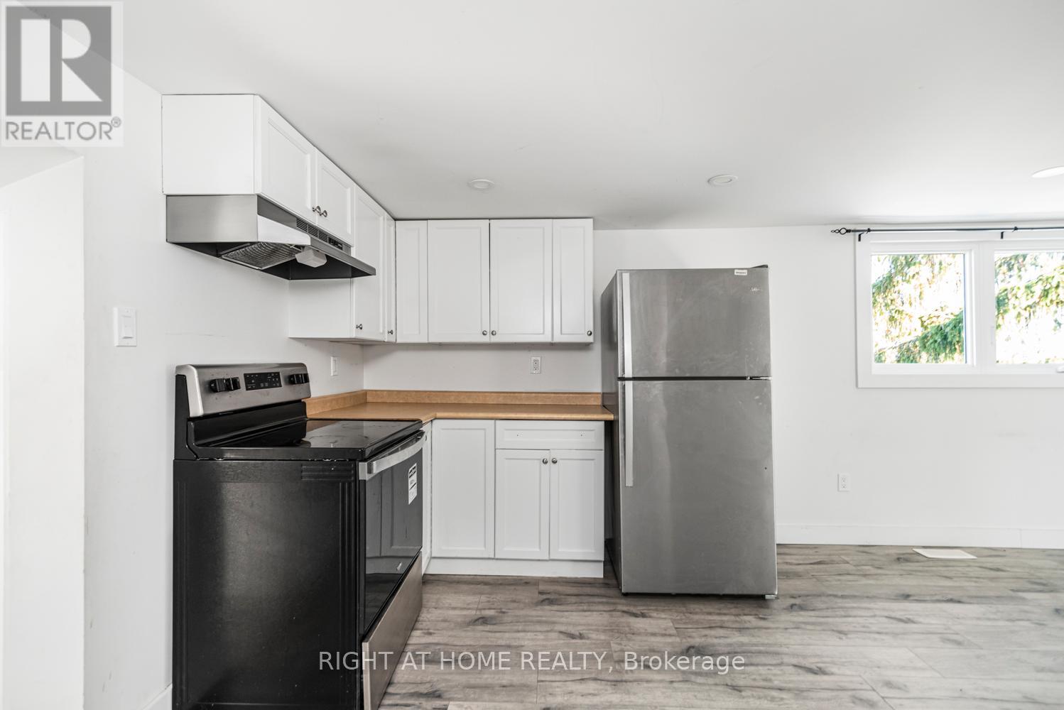 100 Green Mountain Road E, Hamilton, Ontario  L8J 2W4 - Photo 24 - X12637610