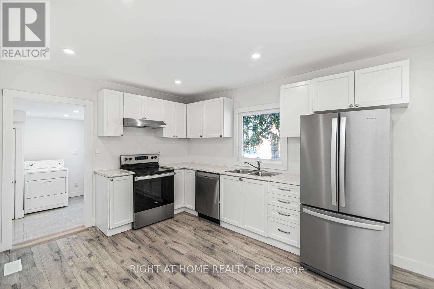 100 Green Mountain Road E, Hamilton, Ontario  L8J 2W4 - Photo 7 - X12637610