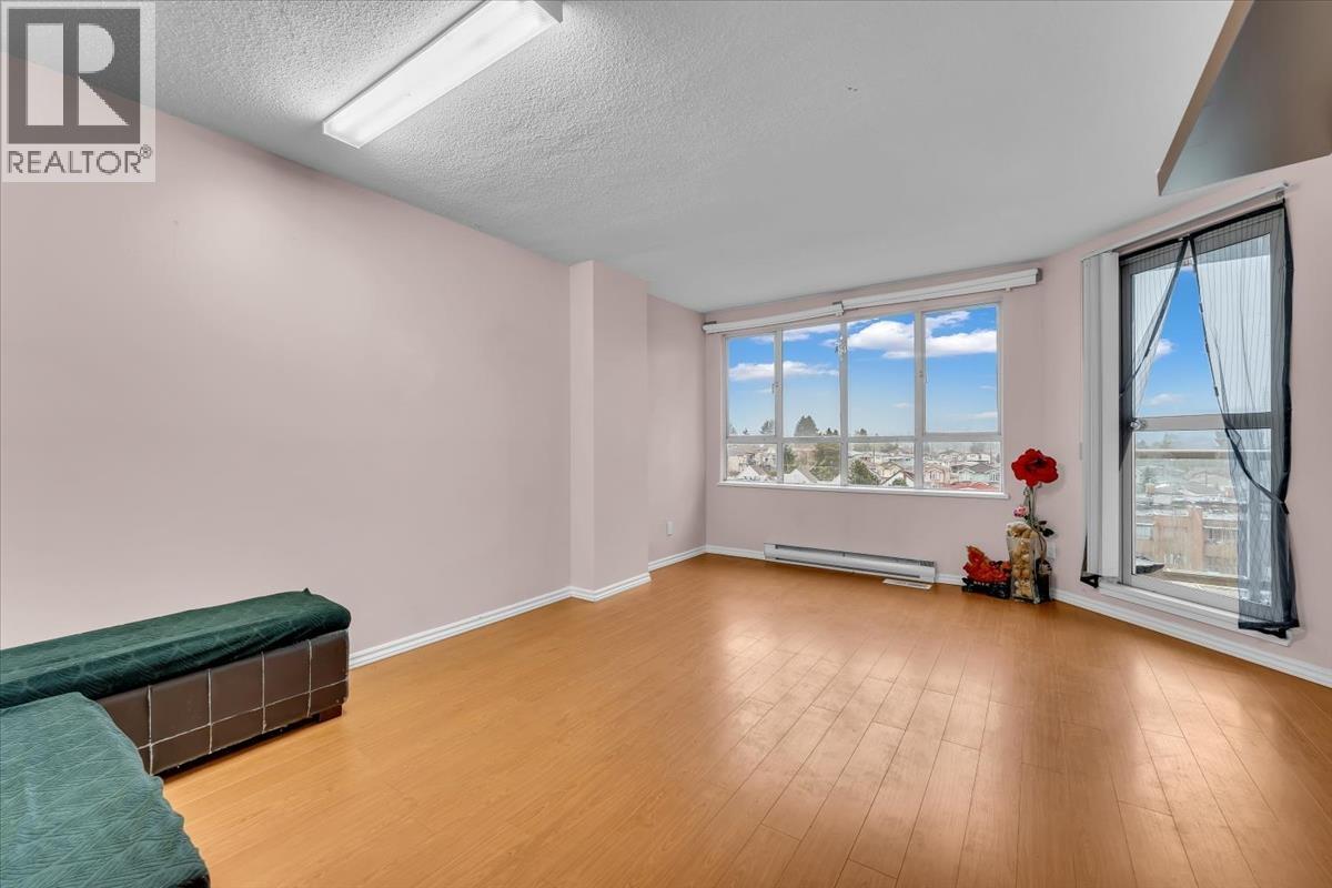 910 3489 Ascot Place, Vancouver, British Columbia  V5R 6B6 - Photo 3 - R3074198