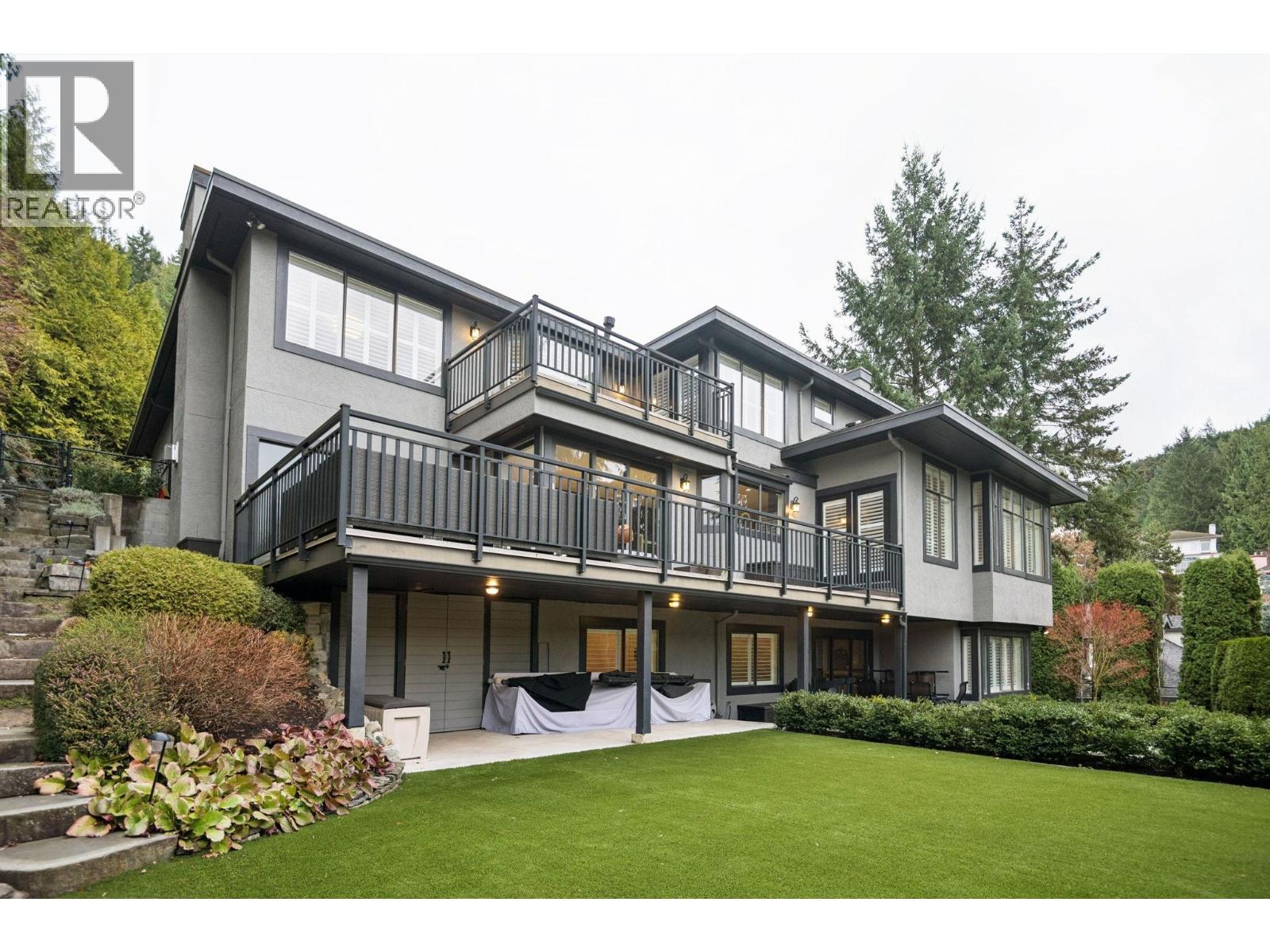 4828 NORTHWOOD PLACE, West Vancouver, British Columbia