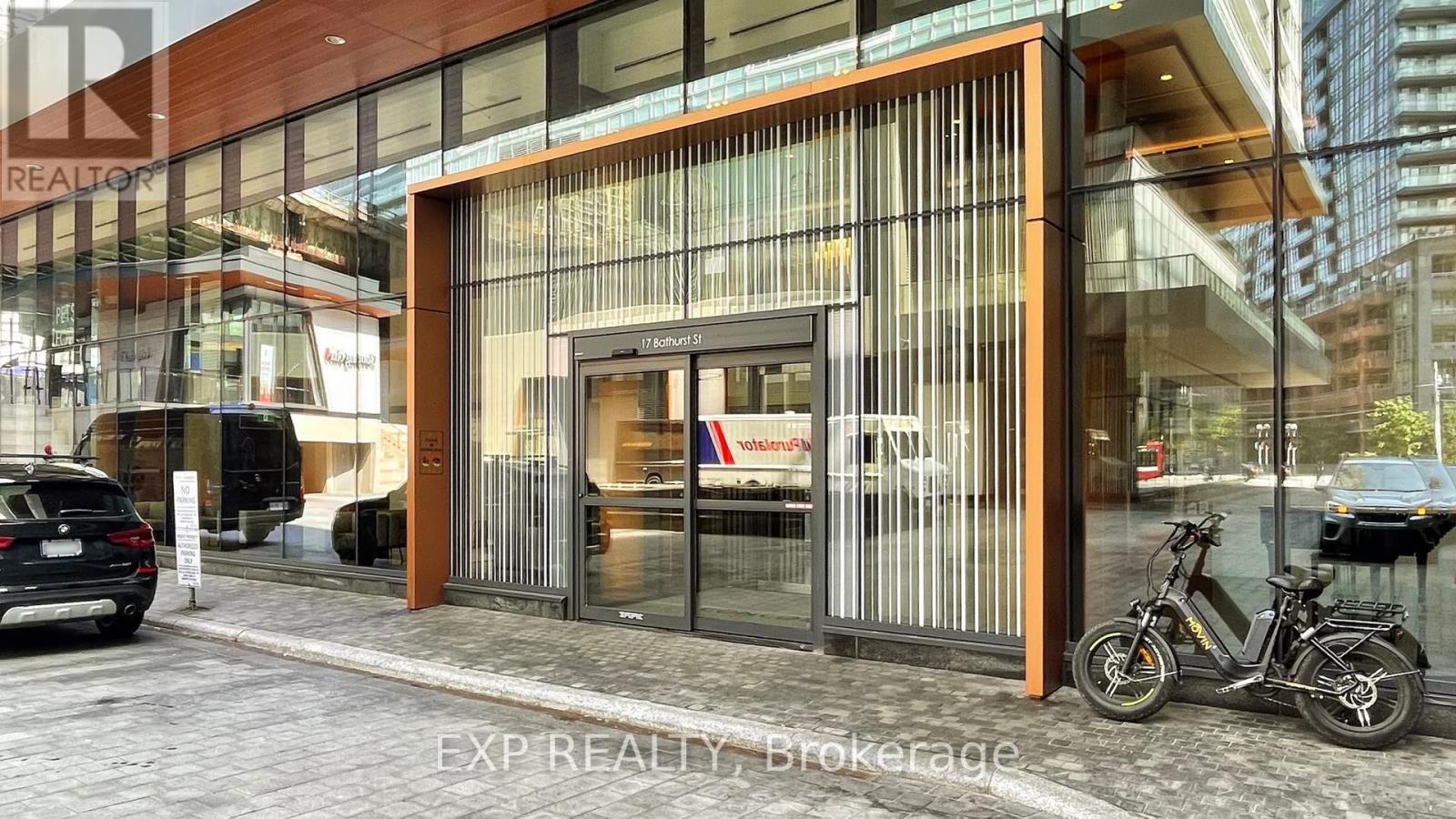 615 - 17 Bathurst Street, Toronto, Ontario  M5V 0N1 - Photo 3 - C12637650